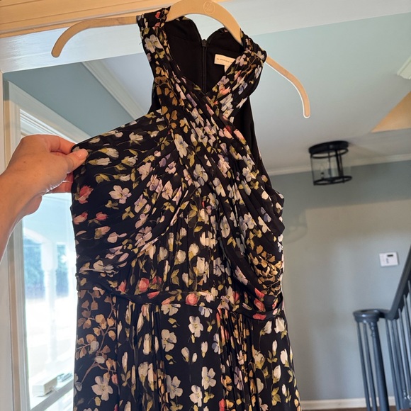 Monique Lhuillier Cross Front Halter Neck Floral Pleated Gown - Picture 6 of 7